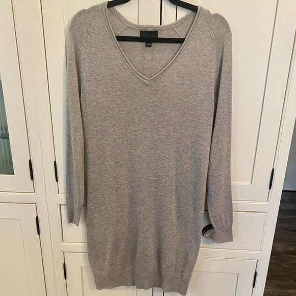 *NOT FOR SALE/SOLD* Anthropologie (Lumiere) V Neck Sweater Dress (Sz S) Grey - Picture 1 of 4